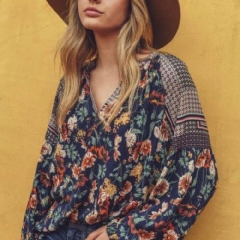 New Boutique floral top